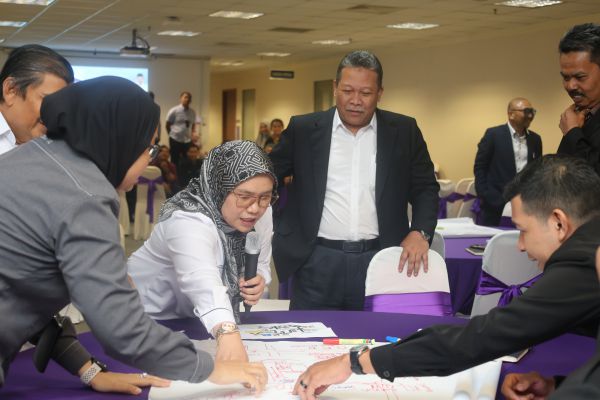 a96a0024079E7858-FABB-0D14-52EF-E774348C5D07.jpg